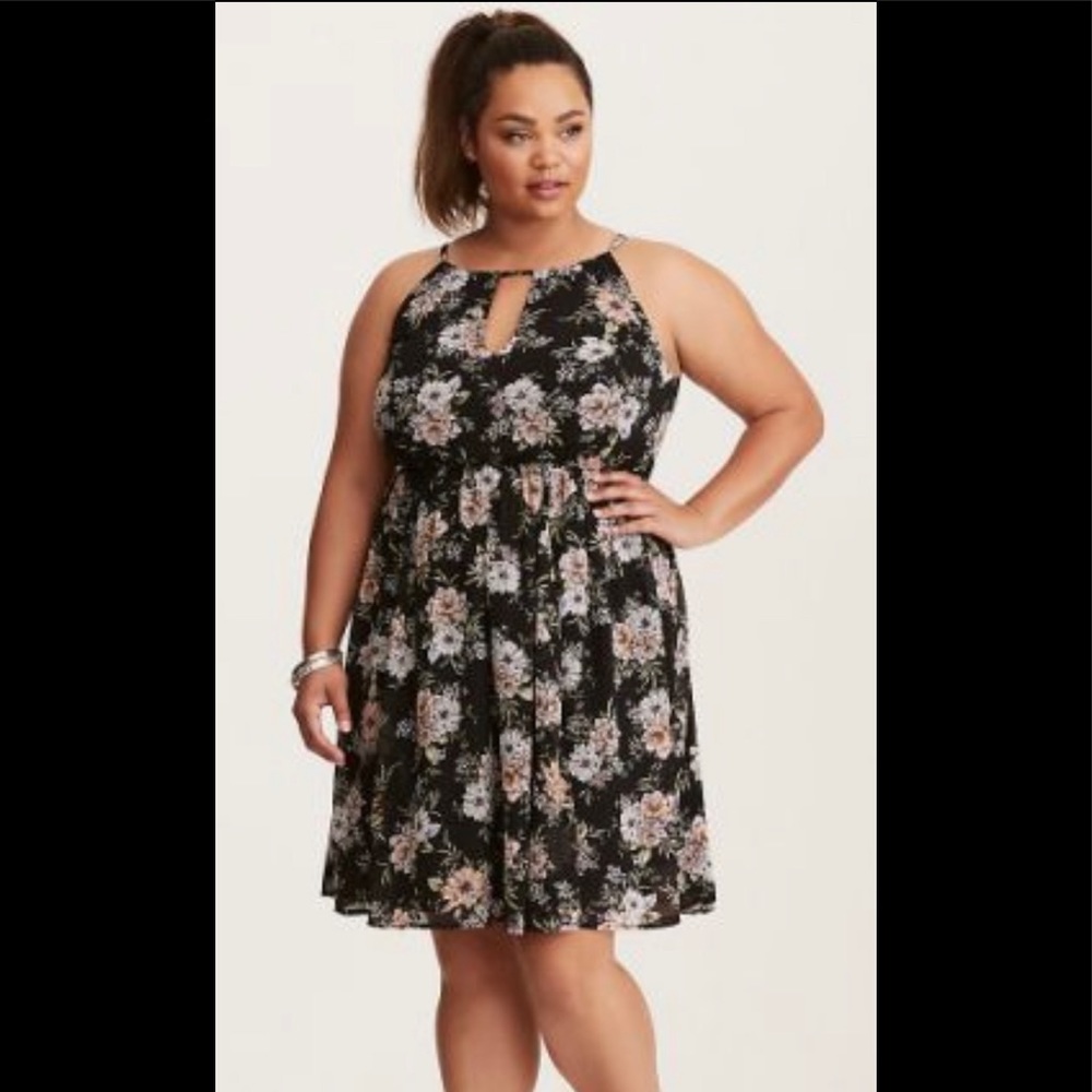 Torrid flower dress size 3 plus size